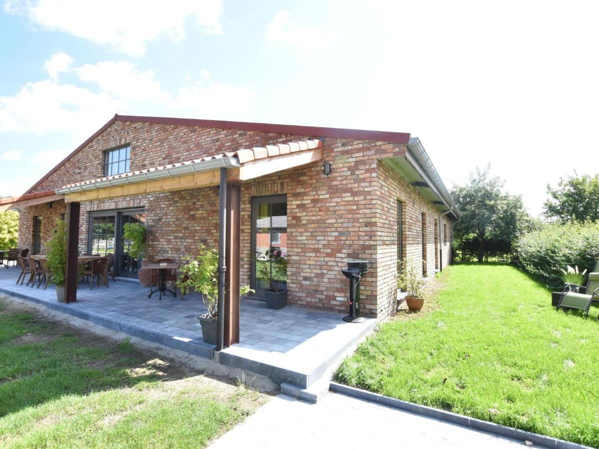 Tasteful Holiday Home In Sijsele Brugge With Garden Veldhoek Eksteriør bilde